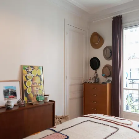 Apartment Charming Cocoon Close To Montmartre Paris